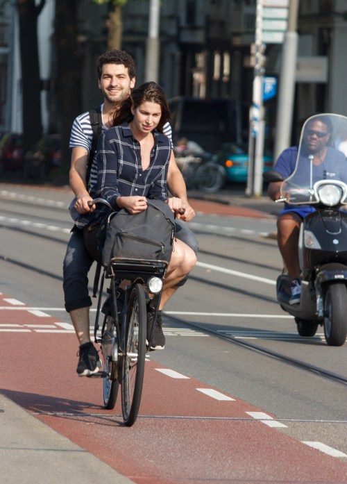 Two_people_on_bike_Amsterdam_2016-09-15-6785